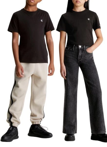 T-shirt Calvin Klein Mini Badge Noir Enfant Fille 2 T-shirt Calvin Klein Mini Badge Noir Enfant Fille – Image 2